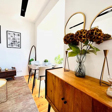 Morais A Stylish Flat For A Memorable * リスボン